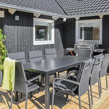 3 Bedroom Amazing In Knebel